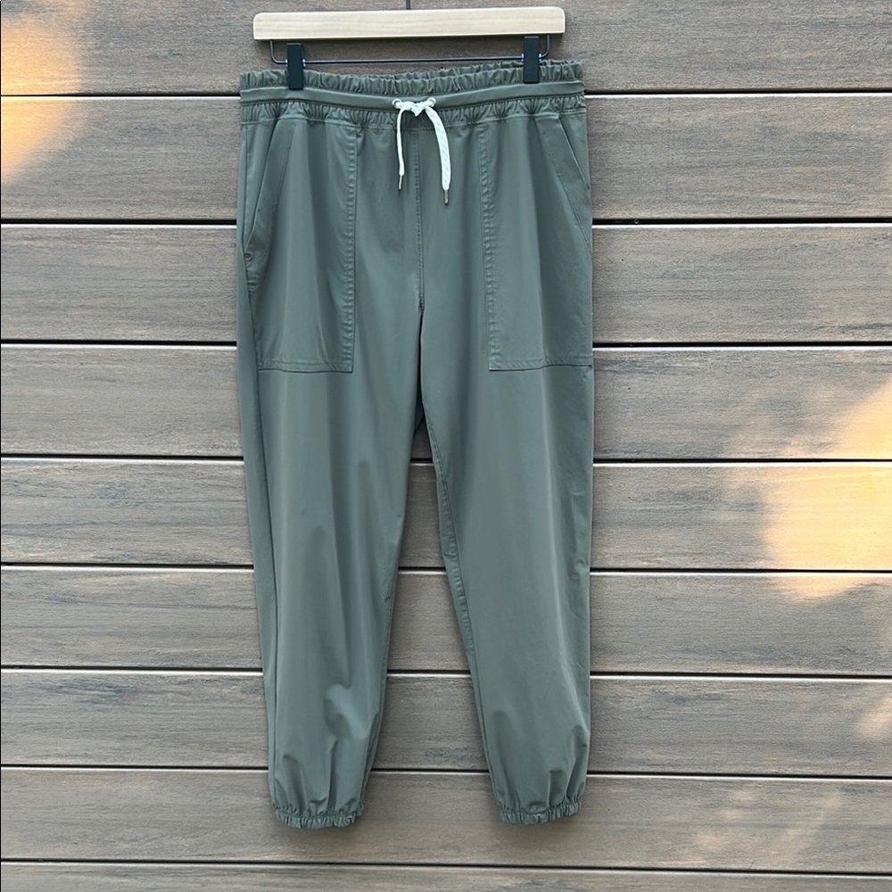 Vuori Women’s Joggers